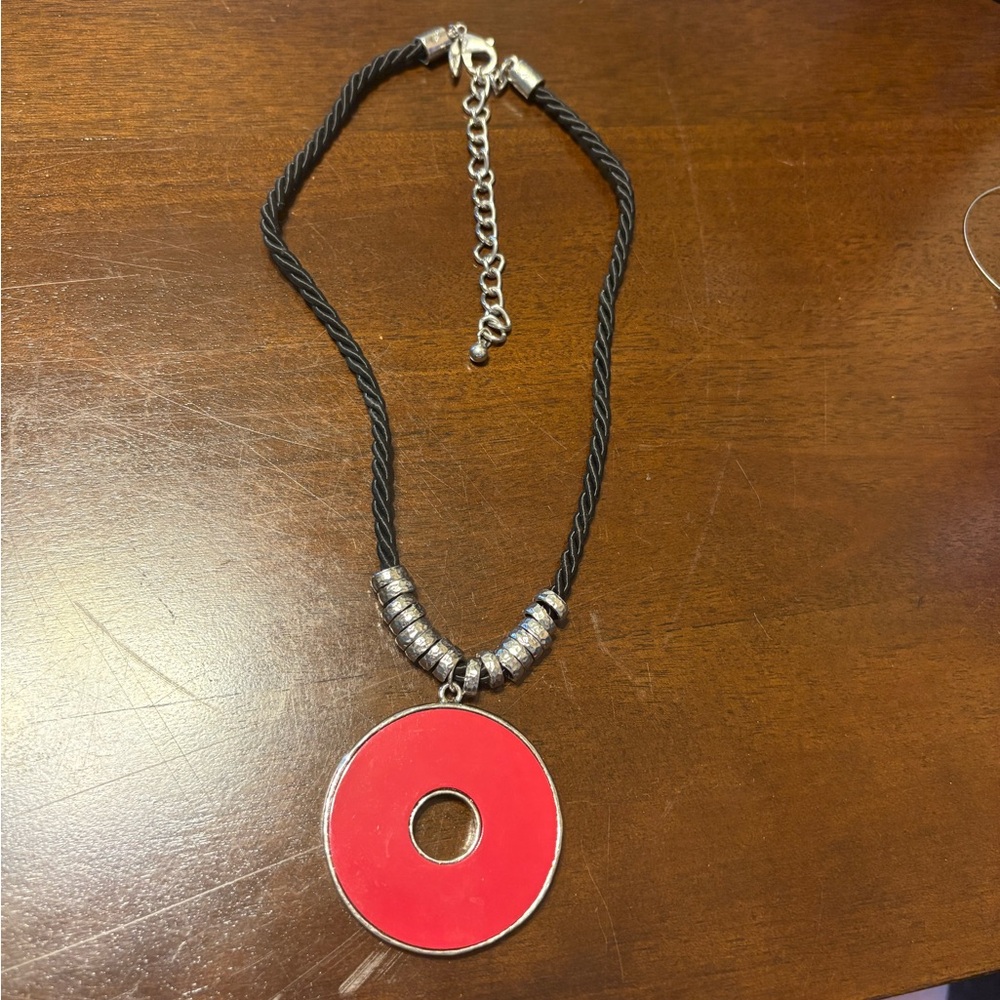 Chico’s Reversible “O” Shaped Necklace